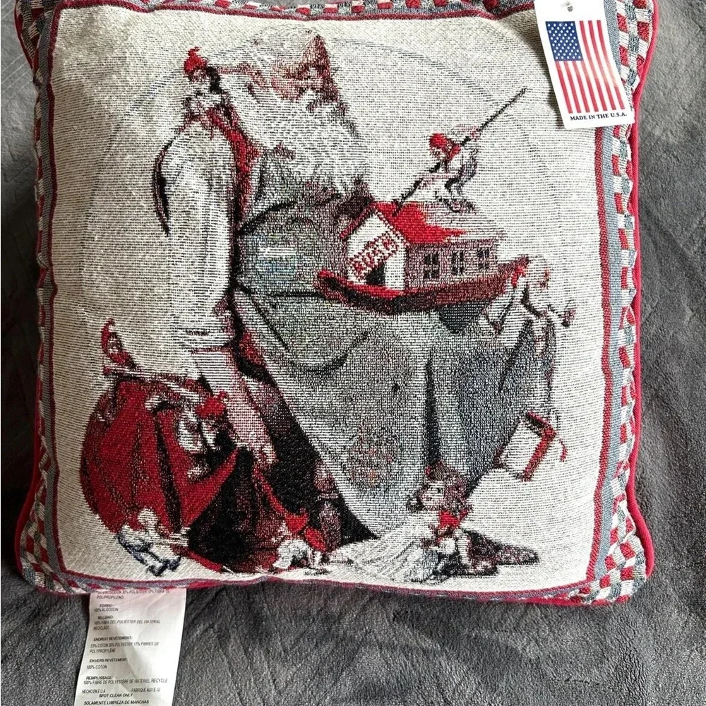 Santa Decorative Throw Pillow-Christmas Tapestry‎ NWT-Made in USA